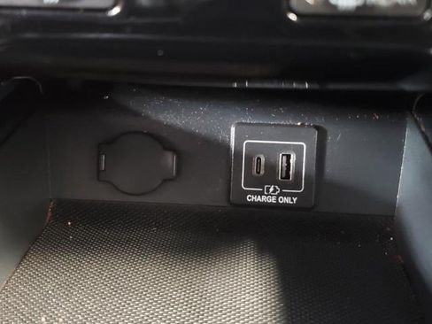Used 2019 Nissan Pathfinder S AWD/4WD image 28