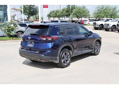 Used 2025 Nissan Rogue SV FWD image 6
