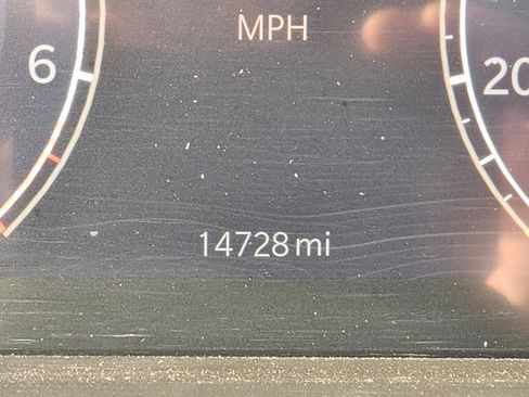 Used 2024 Jeep Grand Cherokee Altitude image 28