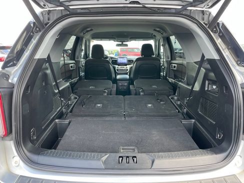Used 2020 Ford Explorer XLT w/ Comfort Package AWD/4WD image 29