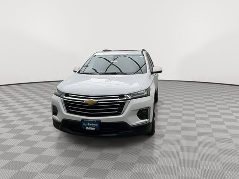 Certified 2023 Chevrolet Traverse LT w/ LT Premium Package AWD/4WD image 39