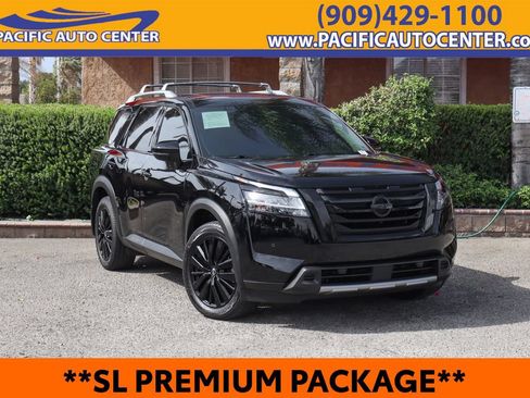 Used 2024 Nissan Pathfinder SL w/ SL Premium Package FWD image 1