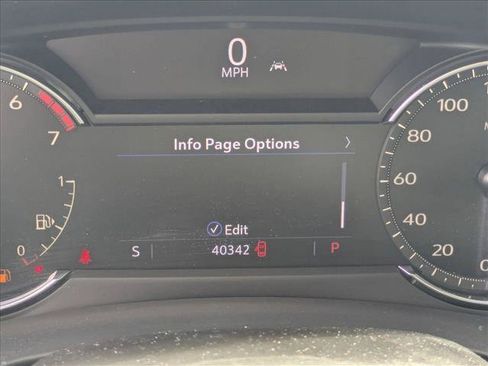 Used 2022 Cadillac XT4 Premium Luxury w/ Enhanced Visibility Package FWD image 11