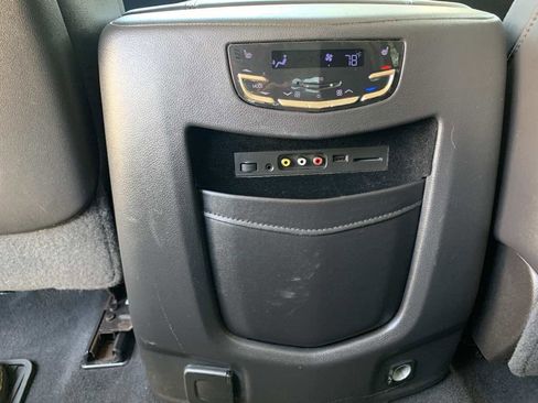 Used 2016 Cadillac Escalade Premium image 26