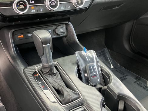 Certified 2025 Honda Civic Sport image 28