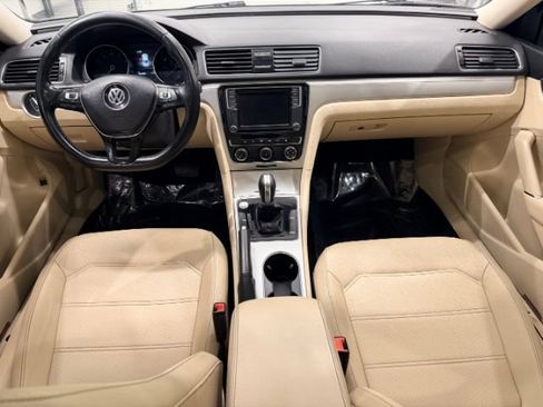 Used 2019 Volkswagen Passat 2.0T Wolfsburg w/ Wheels & Sunroof Package FWD image 33