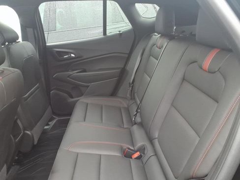 Used 2024 Chevrolet Trax RS FWD image 8