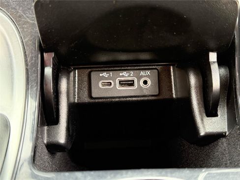 Used 2023 Nissan Maxima Platinum w/ Sport Mat Group FWD image 13