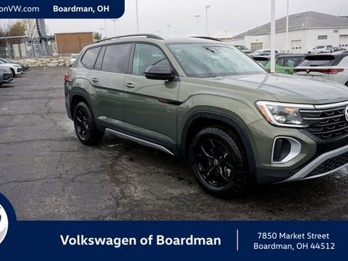 New 2026 Volkswagen Atlas Peak Edition image 1