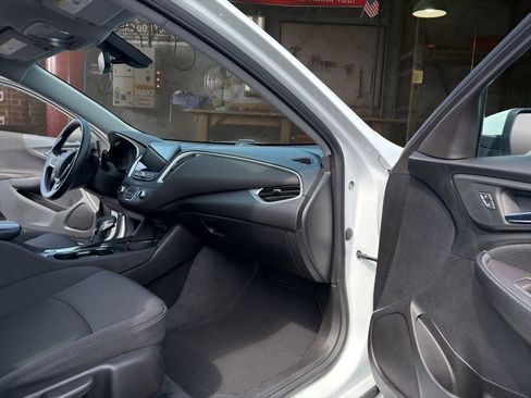 Certified 2022 Chevrolet Malibu LT image 17