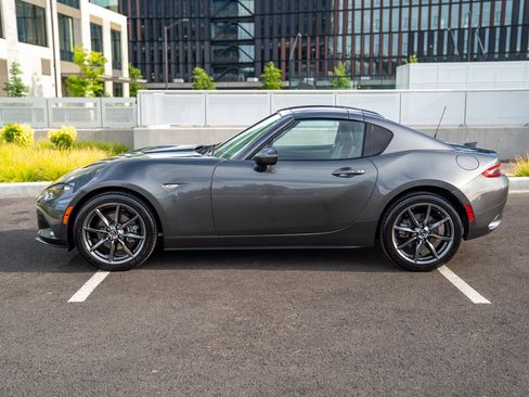 Used 2017 MAZDA MX-5 Miata RF Grand Touring RWD image 2