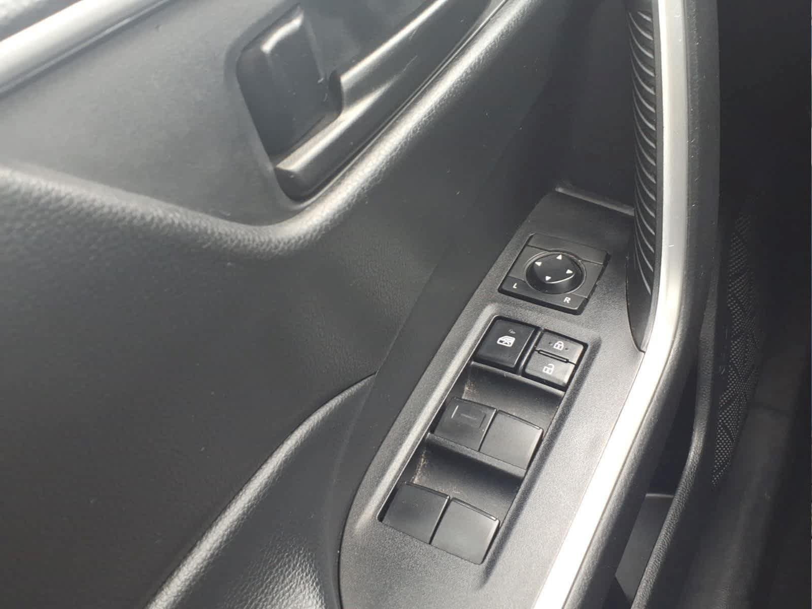 Used 2023 Toyota RAV4 LE AWD/4WD image 25