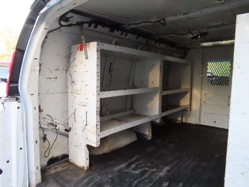 Used 2016 GMC Savana 2500 RWD image 12