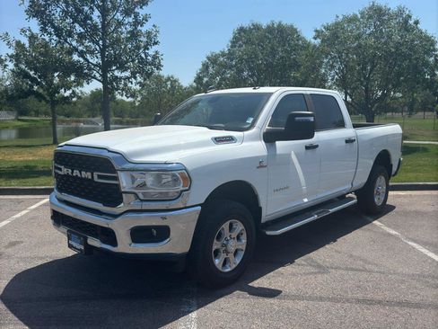 Used 2024 RAM 2500 Big Horn AWD/4WD image 1
