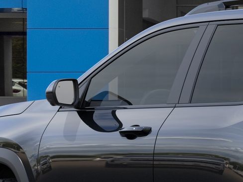 New 2026 Chevrolet Equinox ACTIV AWD/4WD image 12