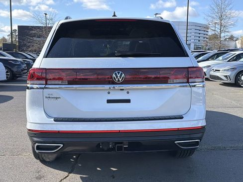 New 2026 Volkswagen Atlas SE image 4