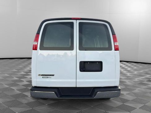 Used 2024 Chevrolet Express 2500 w/ Driver Convenience Package image 8