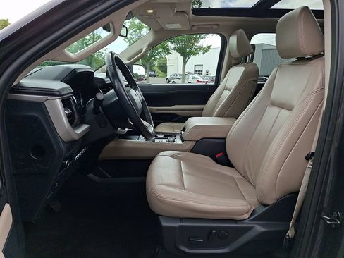 Certified 2023 Ford Expedition XLT AWD/4WD image 16