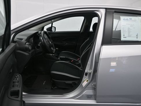 Used 2025 Nissan Versa S FWD image 20