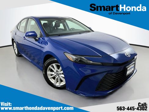 Used 2025 Toyota Camry LE FWD image 1