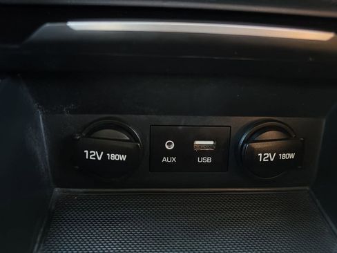 Used 2018 Hyundai Elantra SE w/ SE Connectivity Package 04 FWD image 22