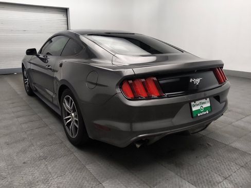 Used 2016 Ford Mustang Coupe RWD image 5