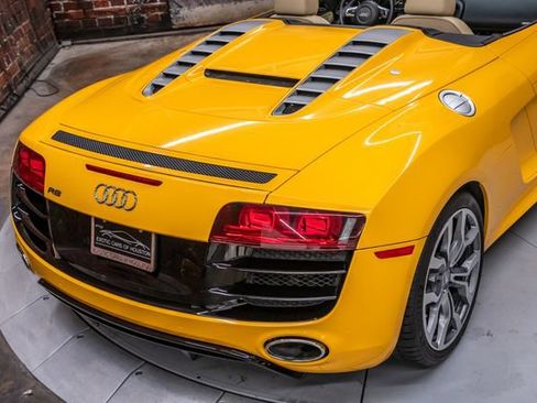 Used 2011 Audi R8 V10 AWD/4WD image 13