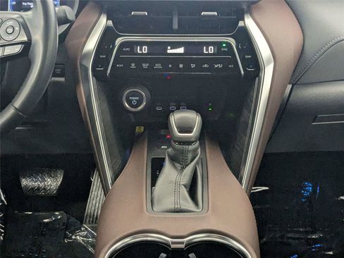 Used 2023 Toyota Venza Limited AWD/4WD image 42