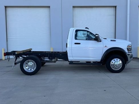 New 2026 RAM 4500 Tradesman w/ Chrome Appearance Group RWD image 3