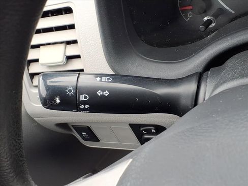 Used 2012 Toyota Corolla LE FWD image 20