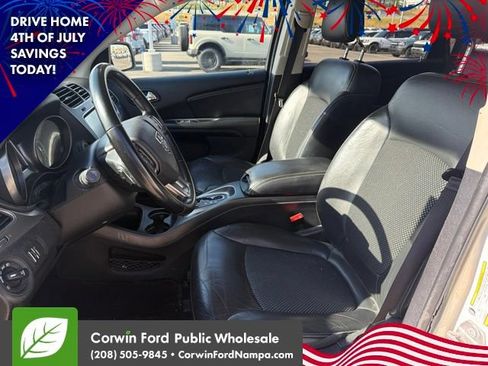 Used 2020 Dodge Journey Crossroad FWD image 12