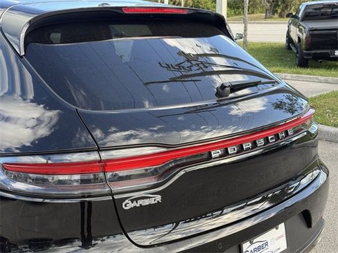 Used 2021 Porsche Macan S image 10