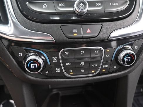 Used 2022 Chevrolet Equinox Premier FWD image 31
