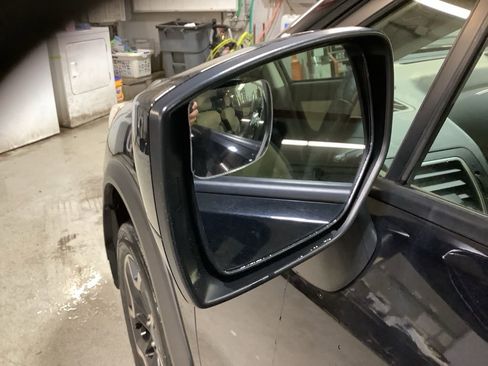 Used 2017 Subaru Crosstrek 2.0i Premium image 17