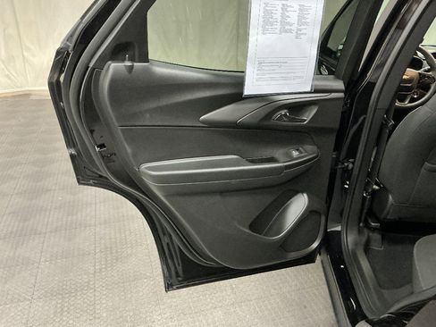 Used 2023 Chevrolet TrailBlazer LT w/ Convenience Package FWD image 25