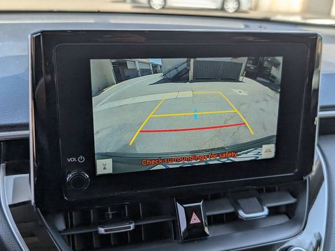 Used 2023 Toyota Corolla Cross XLE w/ Convenience Package FWD image 6