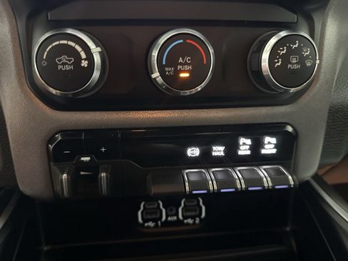 Used 2024 RAM 2500 Big Horn w/ Off Road Package AWD/4WD image 20
