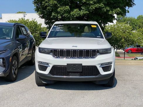 Used 2023 Jeep Grand Cherokee Limited AWD/4WD image 2