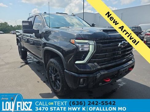 Used 2025 Chevrolet Silverado 2500 LT w/ Trail Boss Package AWD/4WD image 1