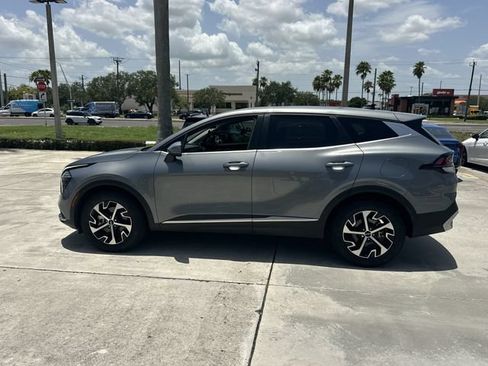 Certified 2025 Kia Sportage EX FWD image 8