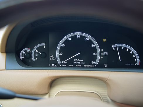 Used 2013 Mercedes-Benz CL 550 4MATIC image 35