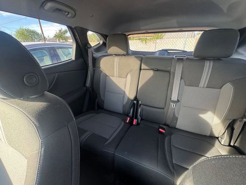 Used 2025 Chevrolet Blazer LT image 39