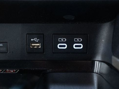 Used 2025 Toyota Camry LE image 19