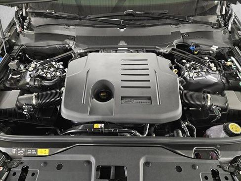 New 2026 Land Rover Discovery Limited Edition AWD/4WD image 30