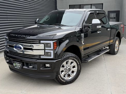 Used 2019 Ford F250 Lariat w/ Lariat Ultimate Package AWD/4WD image 2