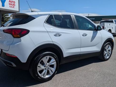 Used 2025 Buick Encore GX Preferred AWD/4WD image 11