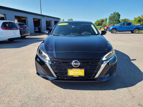 Used 2023 Nissan Altima 2.5 SV AWD/4WD image 3