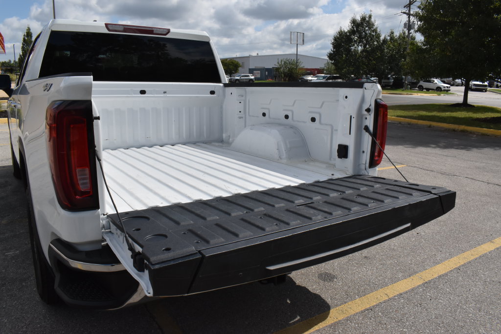 Used 2026 GMC Sierra 1500 SLT AWD/4WD image 11