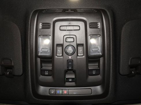Certified 2023 GMC Yukon XL Denali w/ Advanced Technology Package AWD/4WD image 37