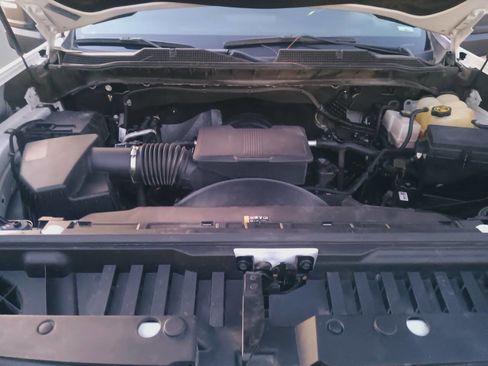 Used 2022 Chevrolet Silverado 2500 LT w/ Convenience Package image 17